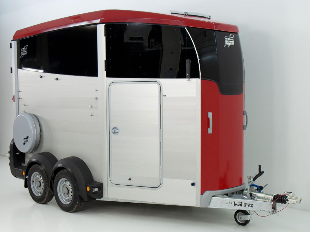 Pferdeanhänger Ifor Williams HBX 506|Sattelkammer|neues Modell|rot-Neu