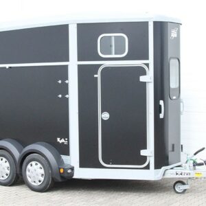 Pferdeanhänger Ifor Williams HB506|Sattelkammer|schwarz-Neu