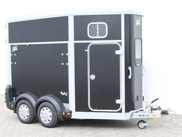 Pferdeanhänger Ifor Williams HB506|Sattelkammer|schwarz-Neu