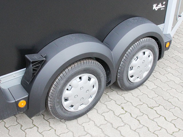 Pferdeanhänger Ifor Williams HB506|Sattelkammer|schwarz-Neu – Bild 11