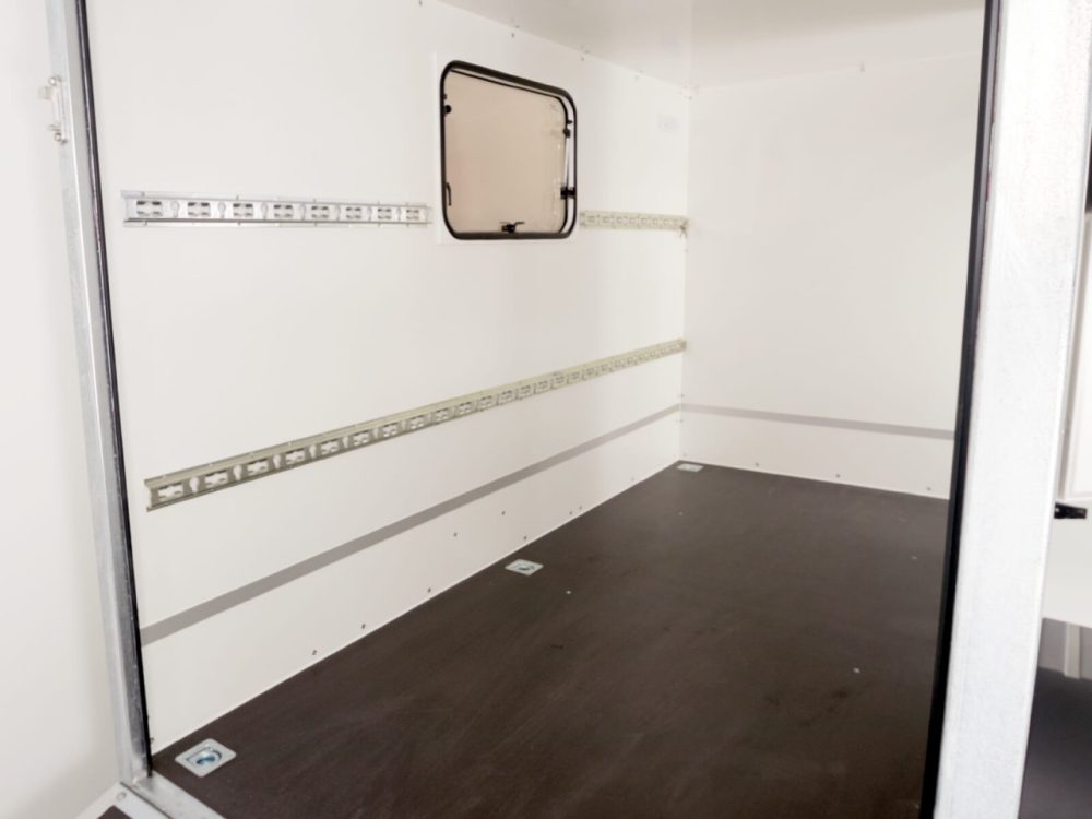 Kofferanhänger BK 146x304cm Höhe:180 1,3t|Rampe|Tür|2 Fenster-Neu – Bild 6