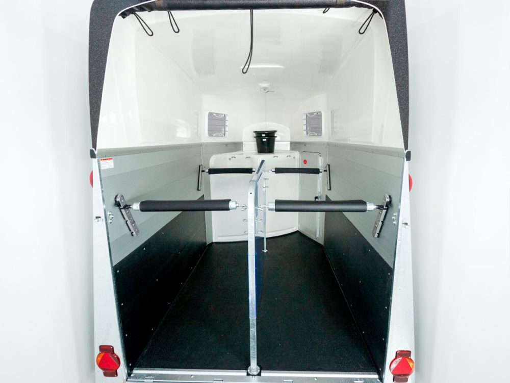 Humbaur Pferdeanhänger XANTHOS 2400|schwarz|Sattelkammer-Neu – Bild 4