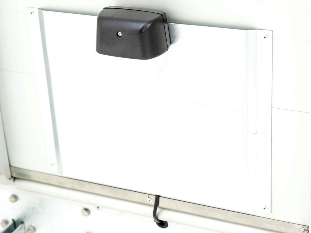 Blomert Pferdeanhänger Blomert ISI Blitz Alu|Sattelkammer|silber-Neu – Bild 7
