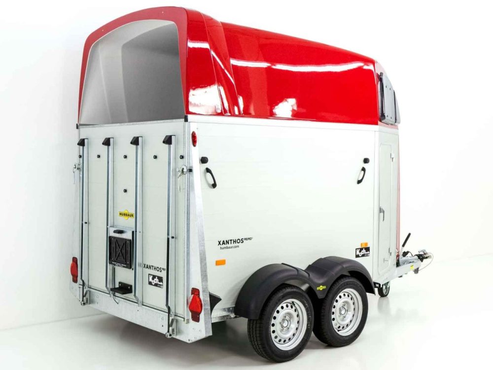Humbaur Pferdeanhänger XANTHOS AERO 2400|rot|Sattelkammer-Neu – Bild 2