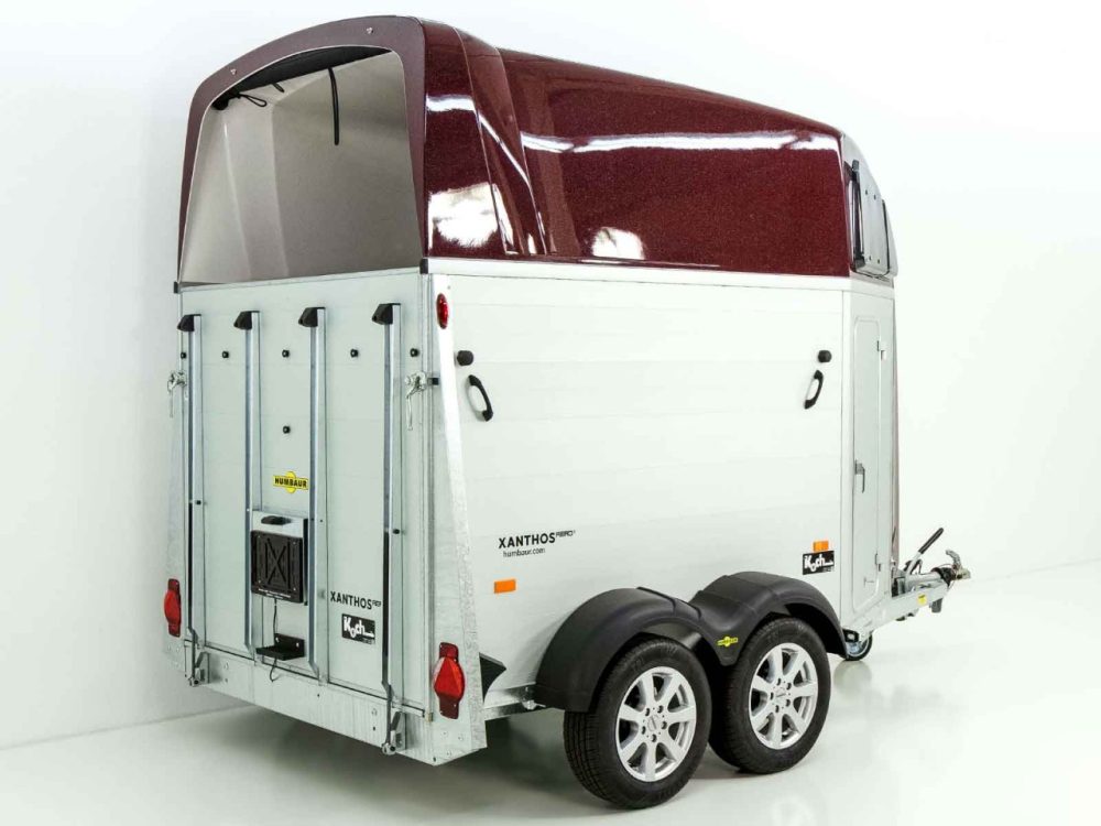 Humbaur Pferdeanhänger XANTHOS AERO 2400|purple red|Sattelkammer|Alufelgen-Neu – Bild 2