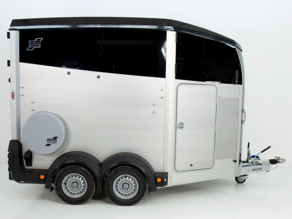 Pferdeanhänger Ifor Williams HBX 506|Sattelkammer|neues Modell | schwarz-Neu – Bild 5