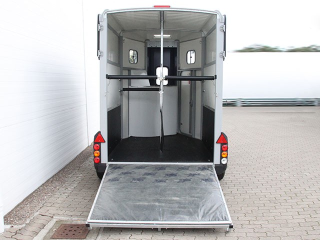 Pferdeanhänger Ifor Williams HB506|Sattelkammer|blau-Neu – Bild 5