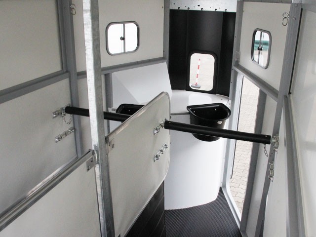Pferdeanhänger Ifor Williams HB506|Sattelkammer|schwarz-Neu – Bild 7